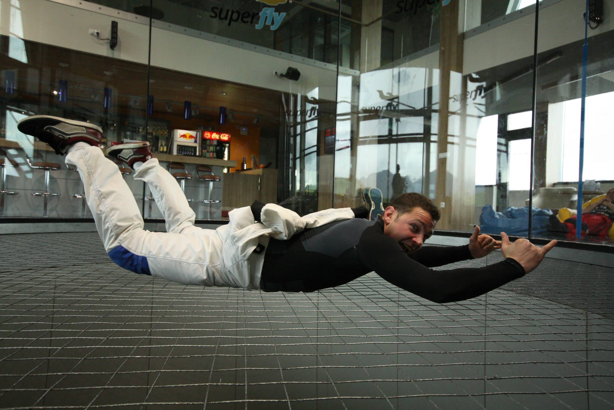 Skydiving vs. Wind Tunnel: Why wind tunnel coaching makes a lot of sense for every skydiver